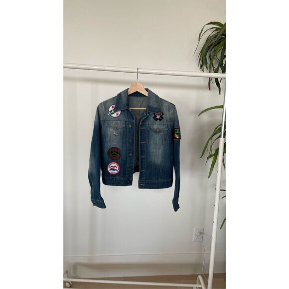 Denim jacket with patches sewn on - Picture 2 of 4